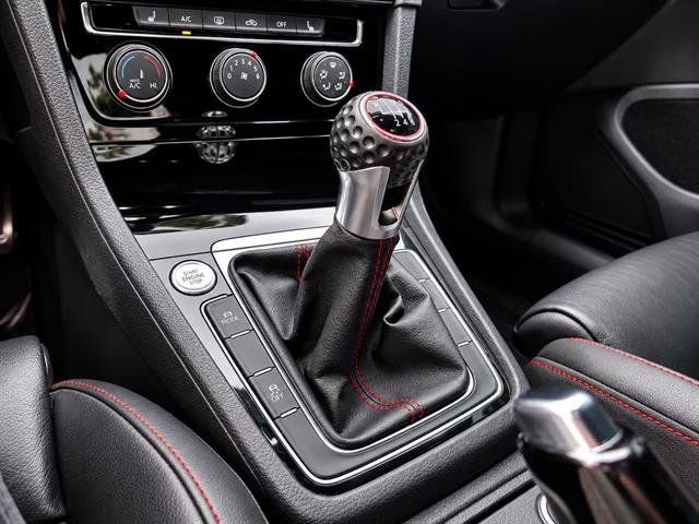 Used 2019 Volkswagen GTI SE w/ SE Experience Package FWD image 17