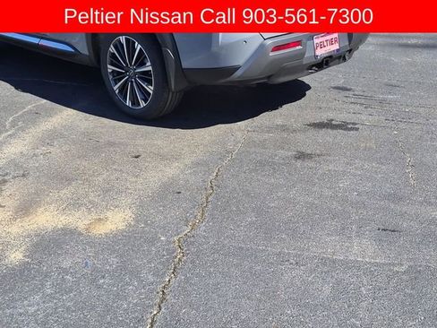 Used 2026 Nissan Pathfinder Platinum w/ Cargo Package image 3