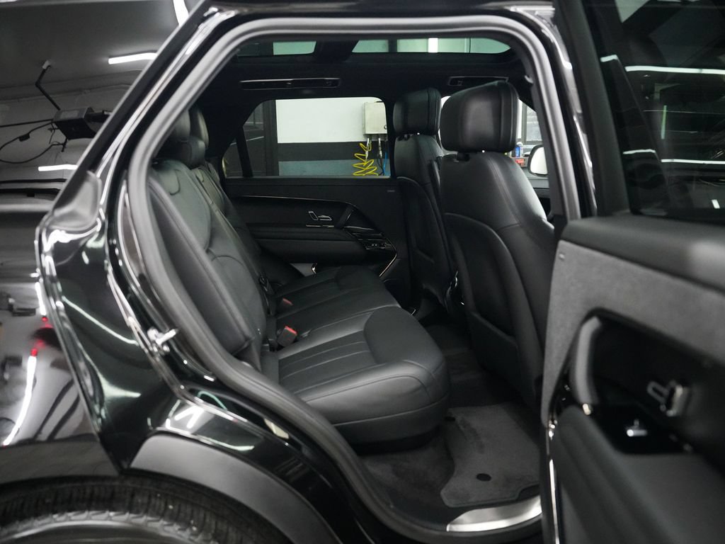 Used 2024 Land Rover Range Rover Sport SE AWD/4WD image 30