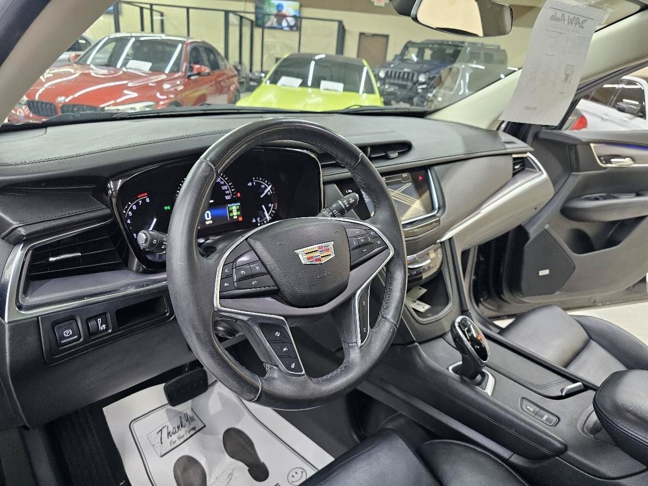 Used 2017 Cadillac XT5 Premium Luxury w/ LPO, Wheel Lock Package FWD image 19