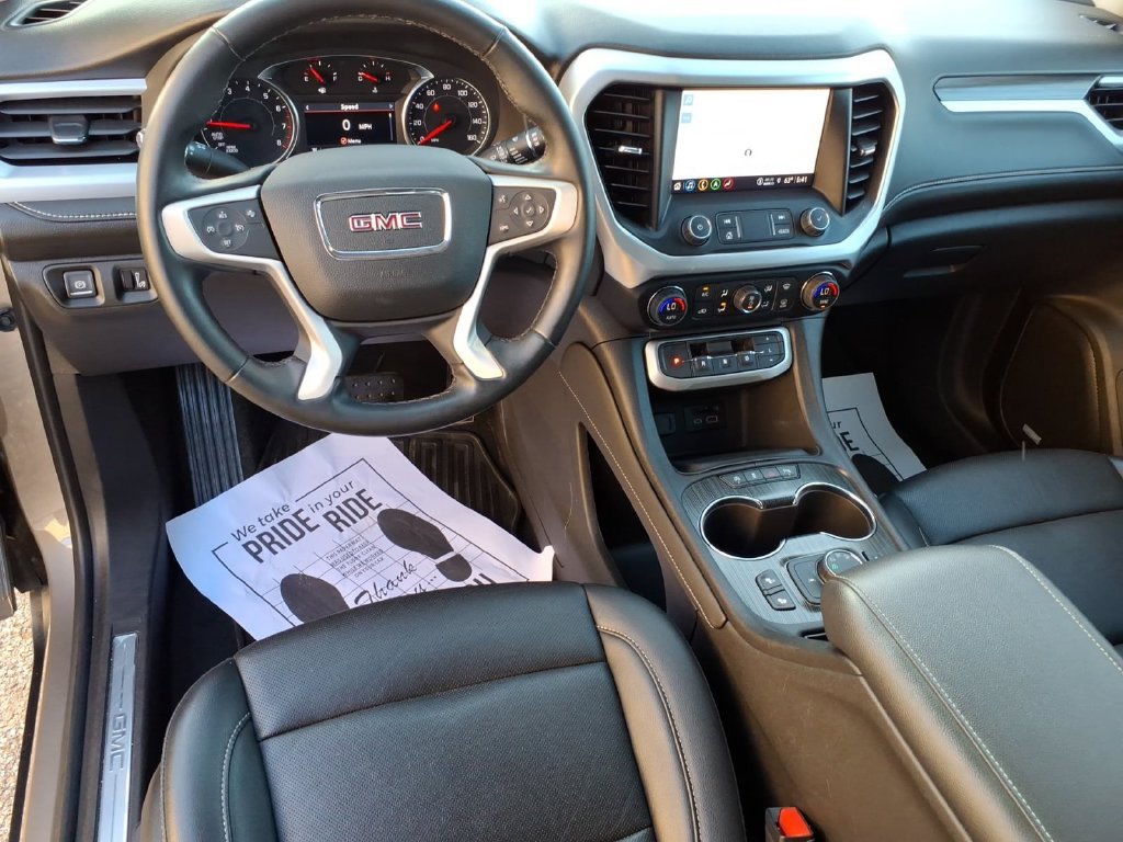 Used 2023 GMC Acadia SLT AWD/4WD image 17
