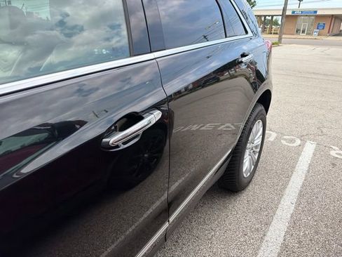 Used 2018 Cadillac XT5 AWD image 7