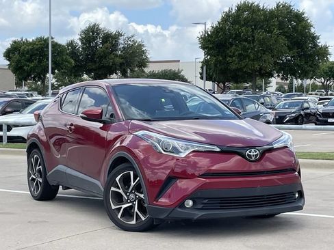 Used 2019 Toyota C-HR Limited FWD image 2