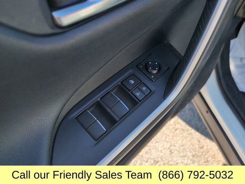 Used 2020 Toyota RAV4 Limited image 14