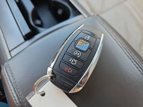 Used 2017 Lincoln MKZ Reserve FWD image 34