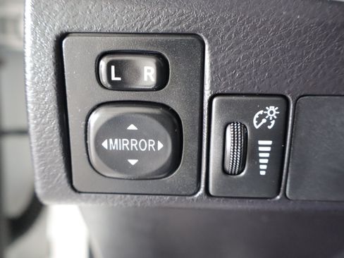 Used 2016 Toyota Corolla LE FWD image 17