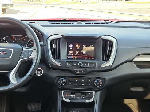 Used 2024 GMC Terrain SLE FWD image 14