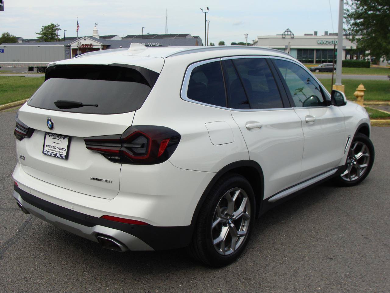Used 2023 BMW X3 xDrive30i w/ Premium Package AWD/4WD image 6