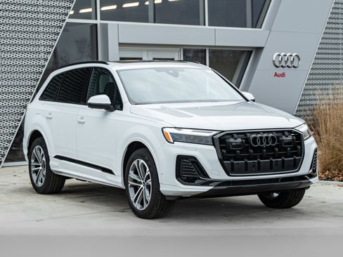 New 2026 Audi Q7 Premium image 2