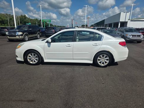 Used 2011 Subaru Legacy 2.5i Premium AWD/4WD image 6