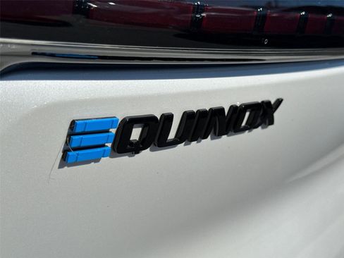 Used 2025 Chevrolet Equinox EV RS image 16