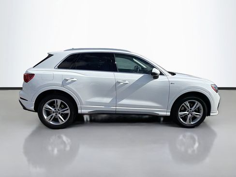 Used 2020 Audi Q3 2.0T Premium image 3