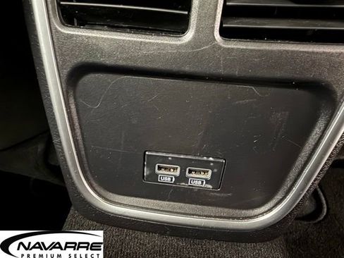 Used 2020 Dodge Charger SXT image 11