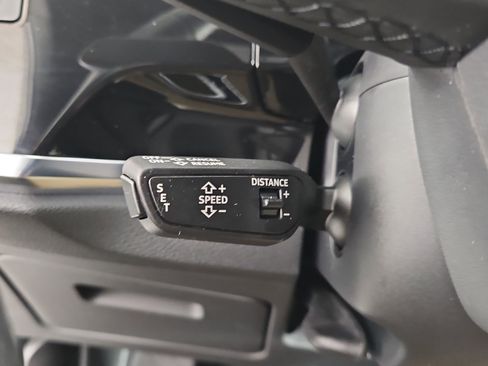 Certified 2025 Audi Q3 2.0T Premium Plus w/ Premium Plus Package image 30