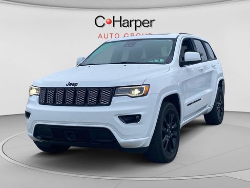 Used 2022 Jeep Grand Cherokee Laredo X AWD/4WD image 7