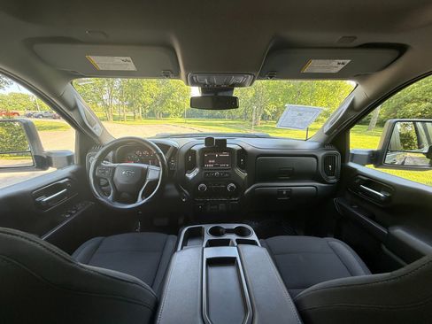 Used 2025 Chevrolet Silverado 2500 Custom w/ Custom Value Package AWD/4WD image 18