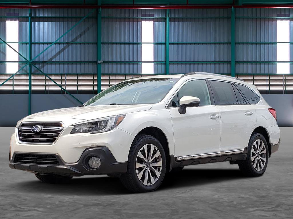 Used 2018 Subaru Outback 3.6R Touring w/ Popular Package #3 AWD/4WD image 1