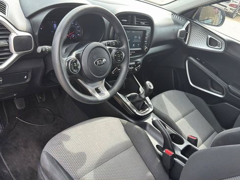Used 2021 Kia Soul LX FWD image 10