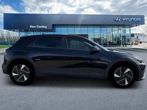 New 2025 Hyundai Ioniq 5 SE RWD image 9