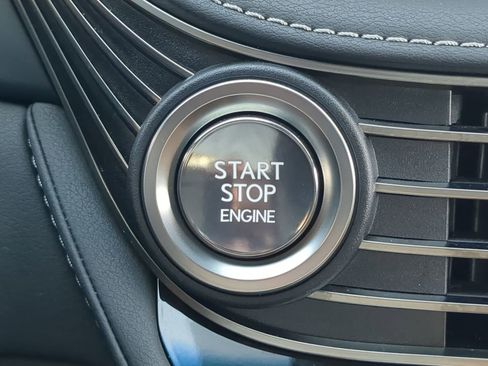 Used 2023 Lexus LS 500 w/ Accessory Package (Z2) image 31