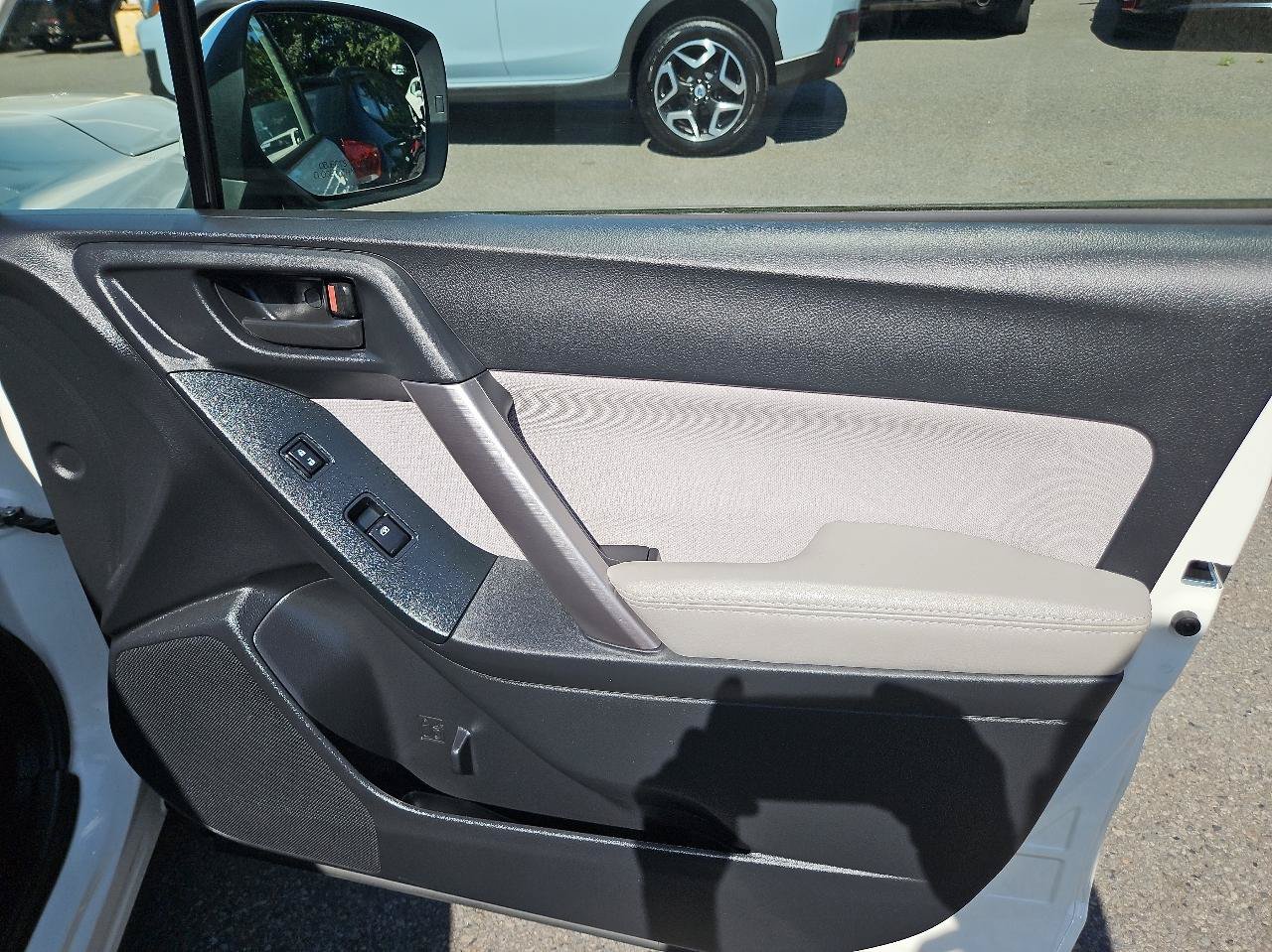 Used 2016 Subaru Forester 2.5i Premium w/ Popular Package #2 AWD/4WD image 19