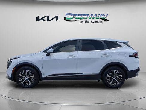 Certified 2024 Kia Sportage EX FWD image 3