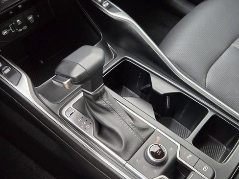 New 2025 Kia Sorento S AWD/4WD image 17