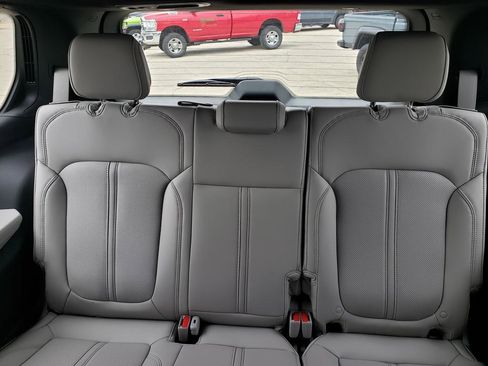 New 2026 Jeep Grand Wagoneer 4WD image 13