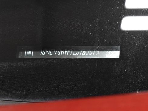 Used 2020 Chevrolet Traverse LT w/ LPO, Floor Liner Package image 39