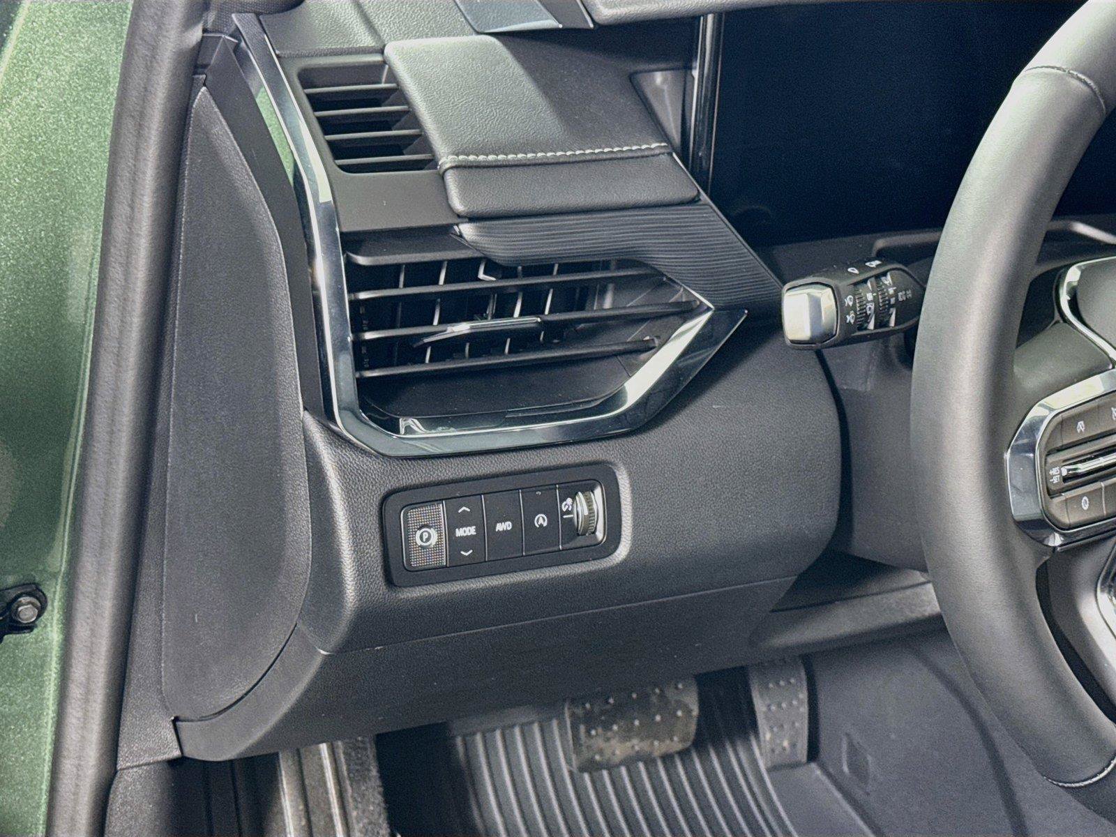 New 2027 GMC Acadia Elevation w/ Elevation Premium Package AWD/4WD image 4