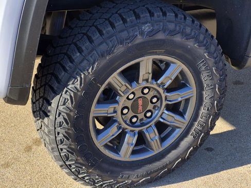 New 2026 GMC Sierra 1500 AT4X image 5