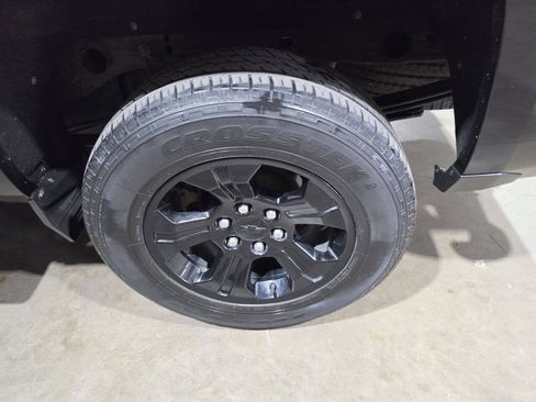 Used 2018 Chevrolet Silverado 1500 LTZ Z71 w/ LTZ Plus Package AWD/4WD image 24