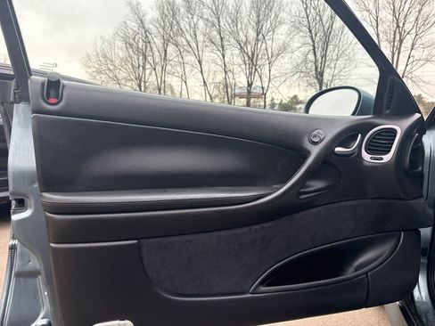 Used 2006 Pontiac GTO image 11