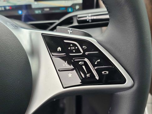 Used 2023 Mercedes-Benz GLC 300 4MATIC image 34