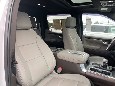 Used 2022 GMC Sierra 1500 SLT w/ SLT Premium Plus Package image 31