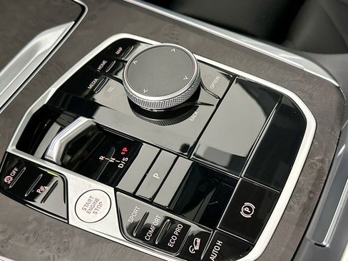 Certified 2024 BMW X5 xDrive40i w/ M Sport Package image 17