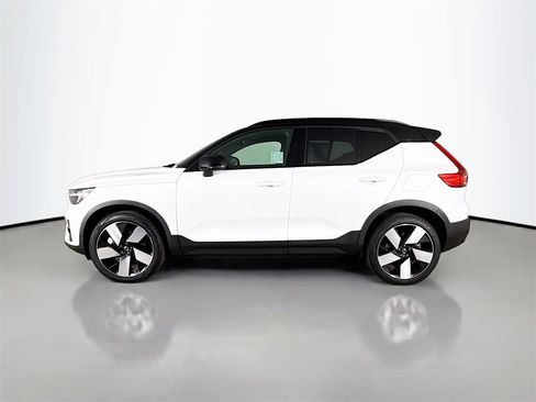 Certified 2023 Volvo XC40 Recharge Ultimate image 4