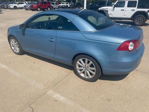 Used 2009 Volkswagen Eos Komfort FWD image 3