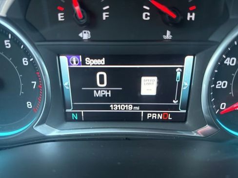 Used 2018 Chevrolet Traverse LT image 28