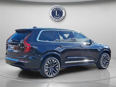 New 2026 Volvo XC90 B6 Plus w/ Protection Package Premier image 4