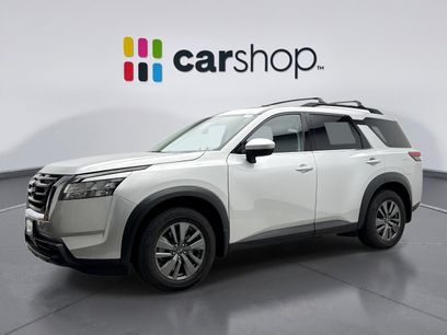 Used 2022 Nissan Pathfinder SV w/ SV Premium Package