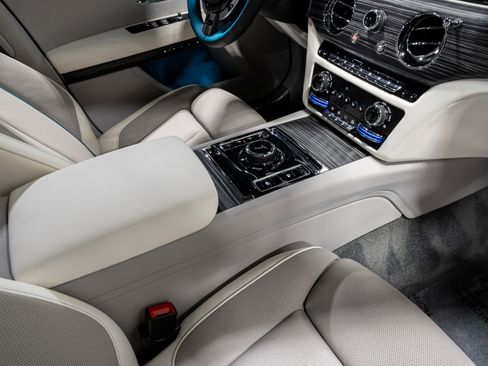 Used 2024 Rolls-Royce Ghost AWD/4WD image 71