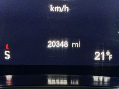 Certified 2025 Chrysler Pacifica Limited image 36