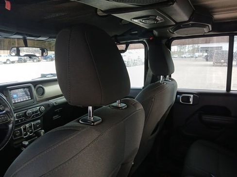 Used 2020 Jeep Gladiator Sport w/ Quick Order Package 24S image 17