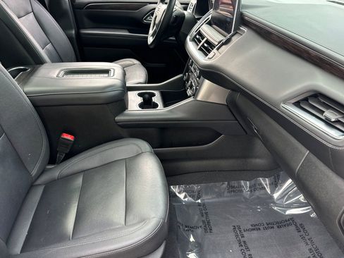 Used 2023 Chevrolet Tahoe Z71 w/ Z71 Off-Road Package AWD/4WD image 16