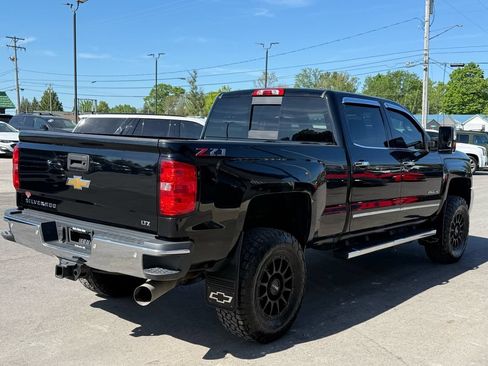 Used 2019 Chevrolet Silverado 2500 LTZ w/ LTZ Plus Package AWD/4WD image 6