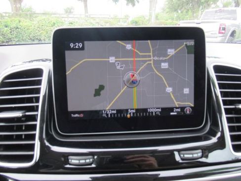 Used 2019 Mercedes-Benz GLE 400 4MATIC image 26