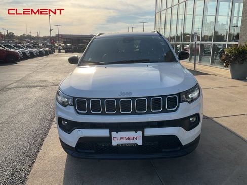 New 2026 Jeep Compass Latitude image 3