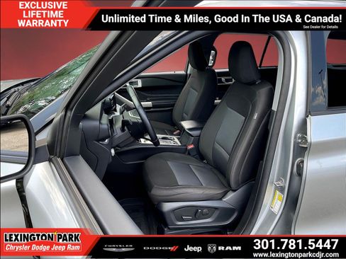 Used 2023 Ford Explorer XLT AWD/4WD image 20