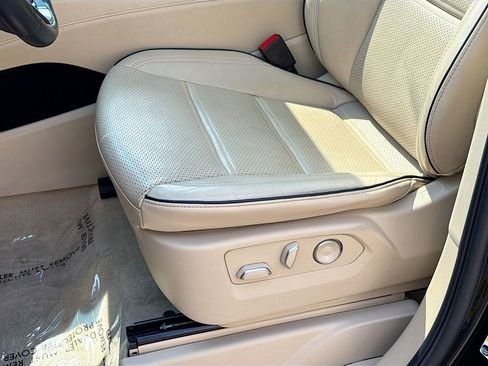 Used 2024 Cadillac Escalade Premium Luxury RWD image 14
